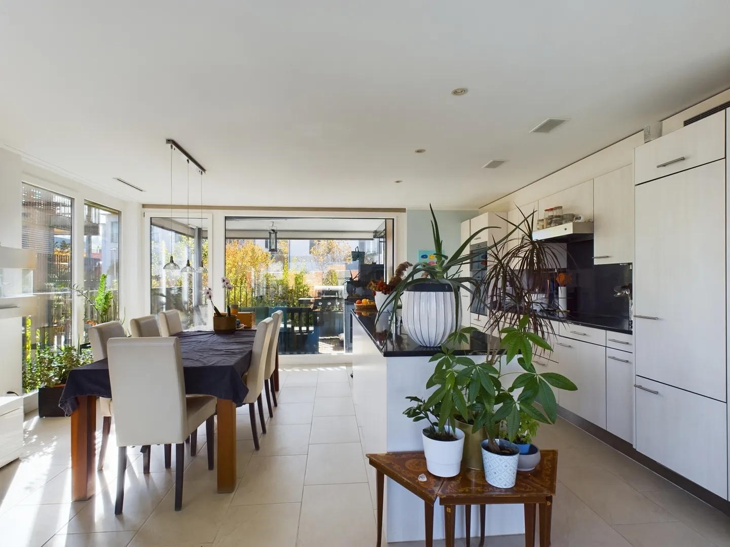 APPARTAMENTO 4½ LOCALI A HORGEN (ZH), ARREDATO - Foto 3 di 12