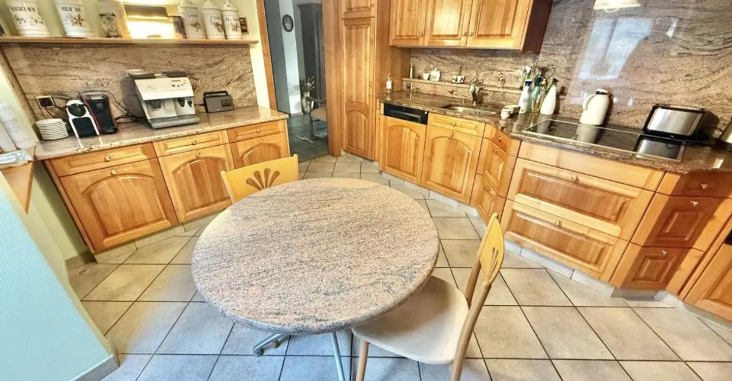 For sale in Buix rental house with 3 apartments - Photo 4 of 13