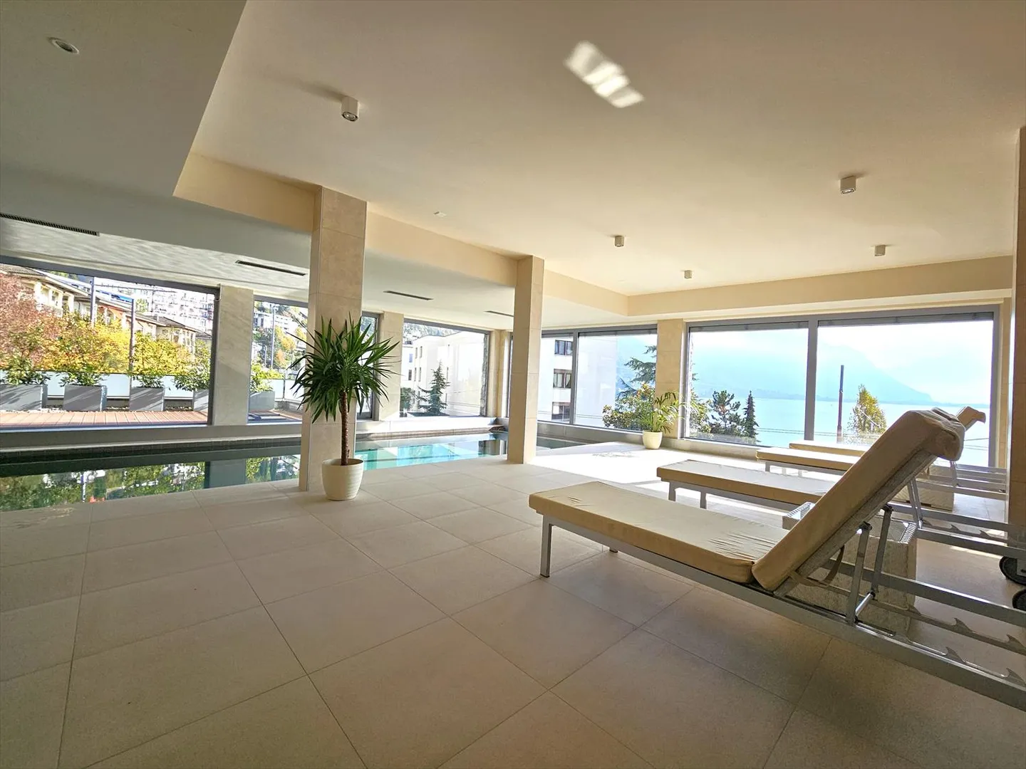 Prächtiges 2.5-Zimmer-Lake-View-Apartment im Zentrum von Montreux - Foto 3 von 13