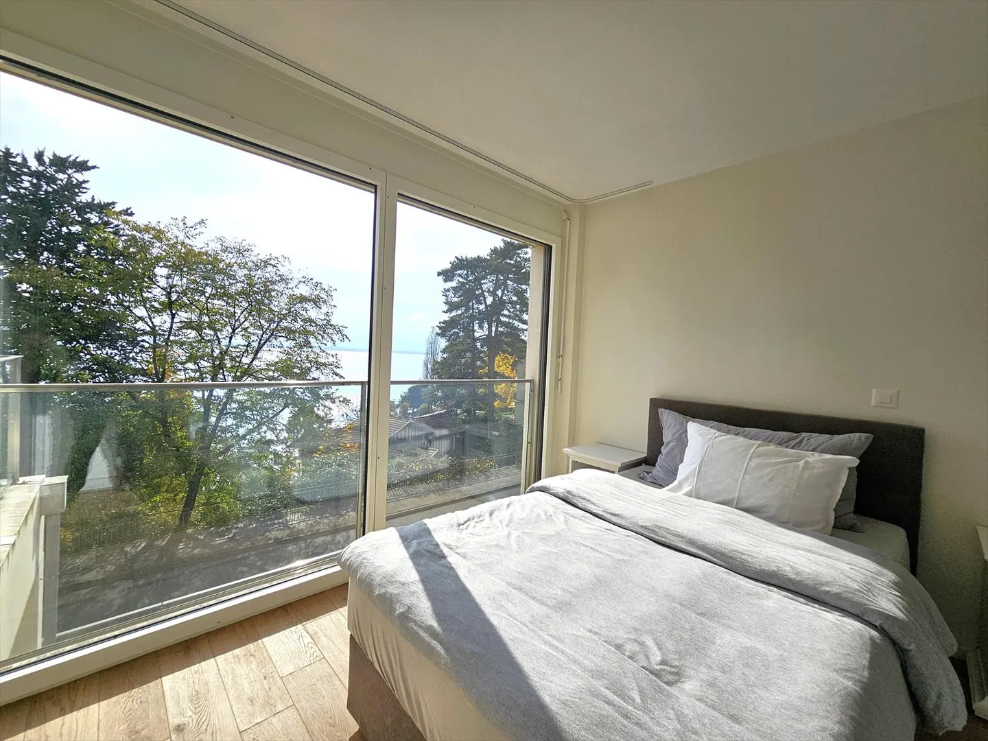 Prächtiges 2.5-Zimmer-Lake-View-Apartment im Zentrum von Montreux - Foto 5 von 13