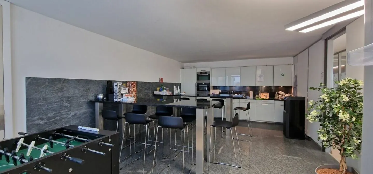 Spacious and modern offices for rent in Bussigny - 230 m² - Photo 5 of 8