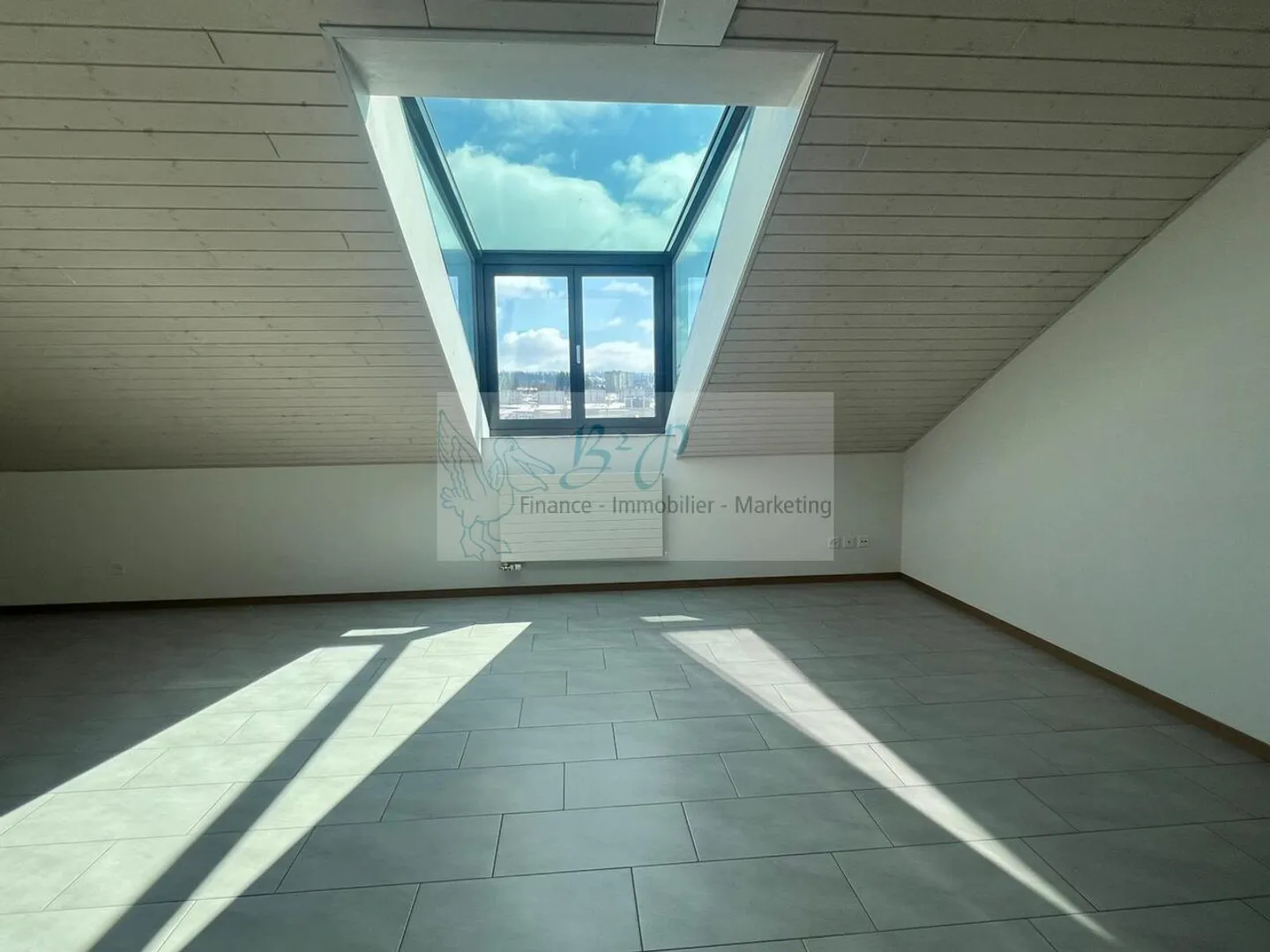 Charming Attic Apartment - Photo 9 of 10