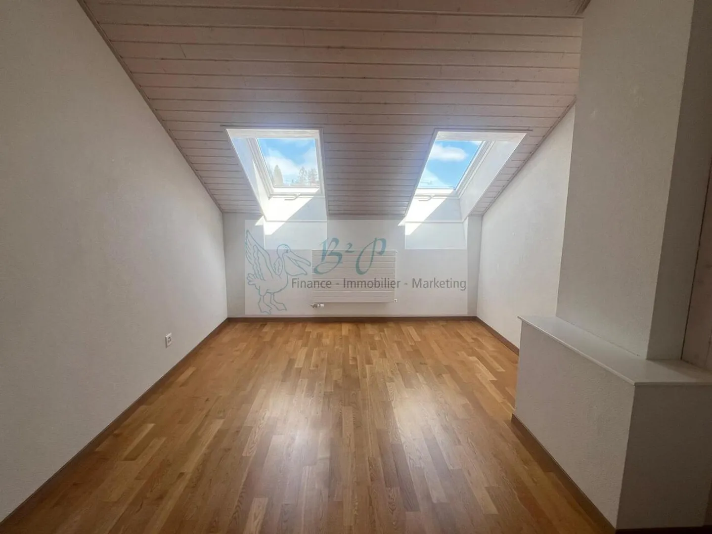 Charming Attic Apartment - Photo 6 of 10