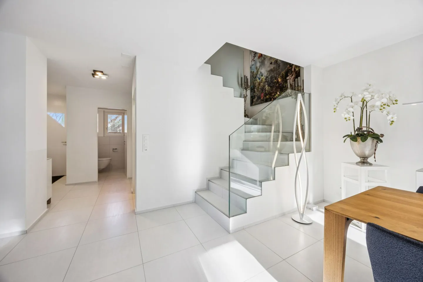 Living in the Green: Garden, Privacy, and Direct Access to the Forest - Photo 8 of 14