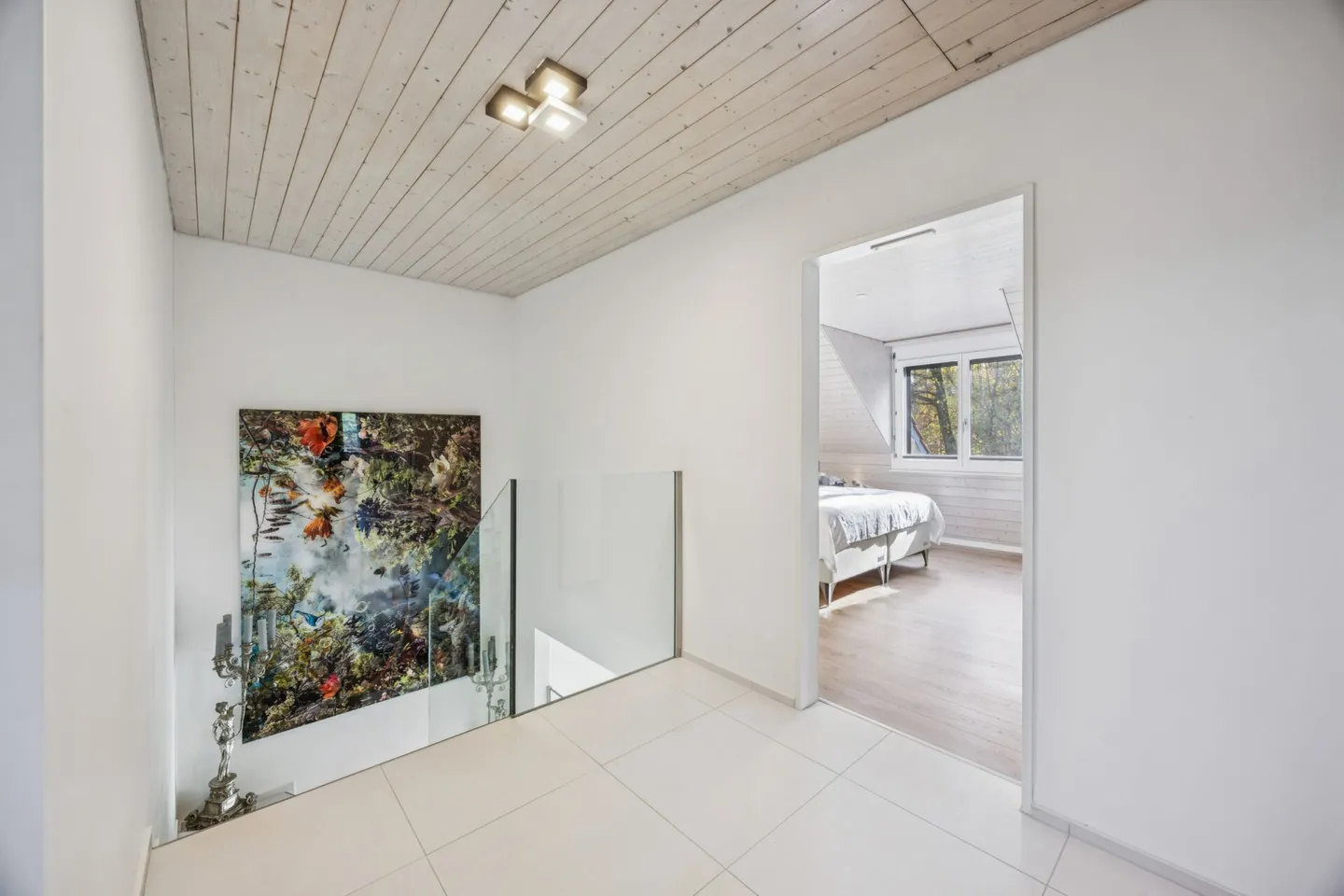 Living in the Green: Garden, Privacy, and Direct Access to the Forest - Photo 9 of 14