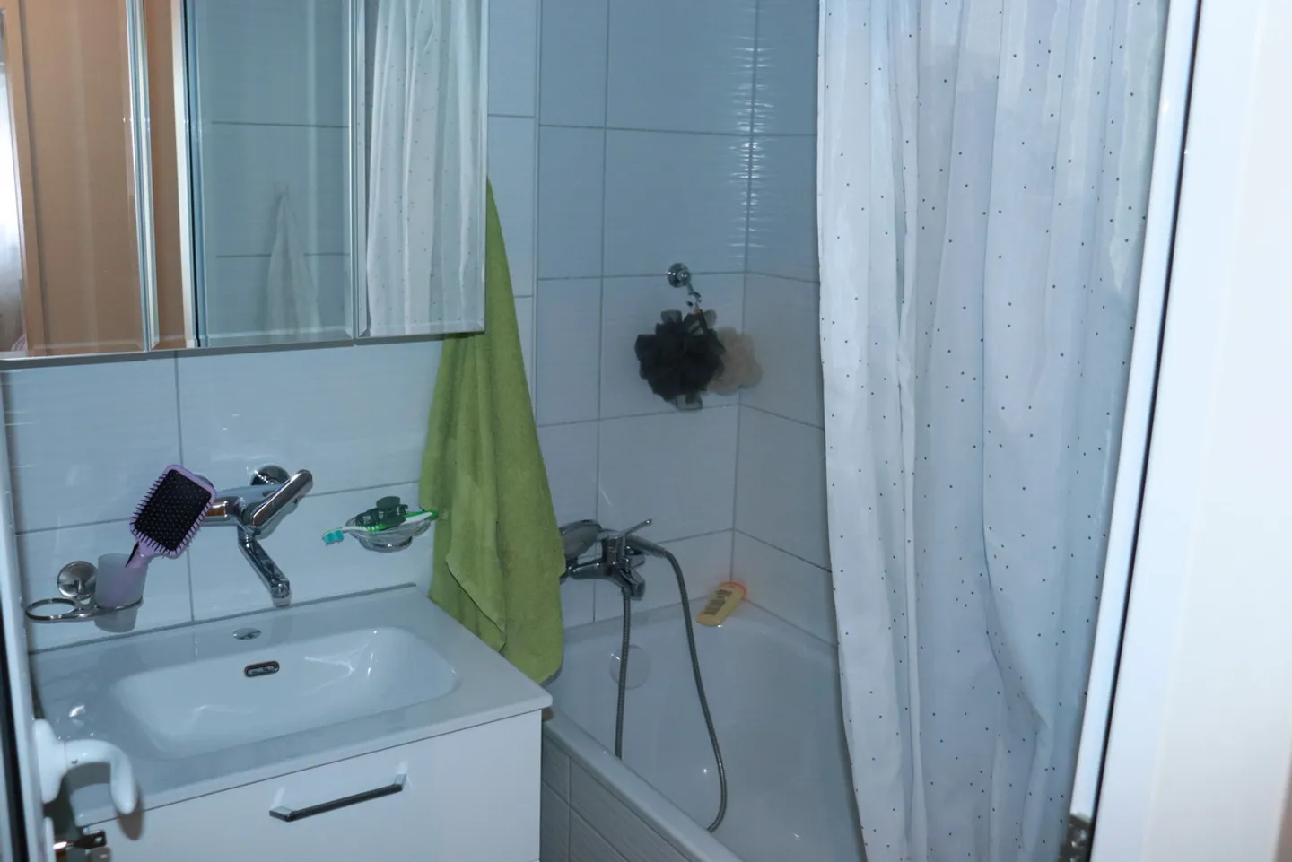 Appartement Charmant avec Terrasse - Photo 6 sur 12