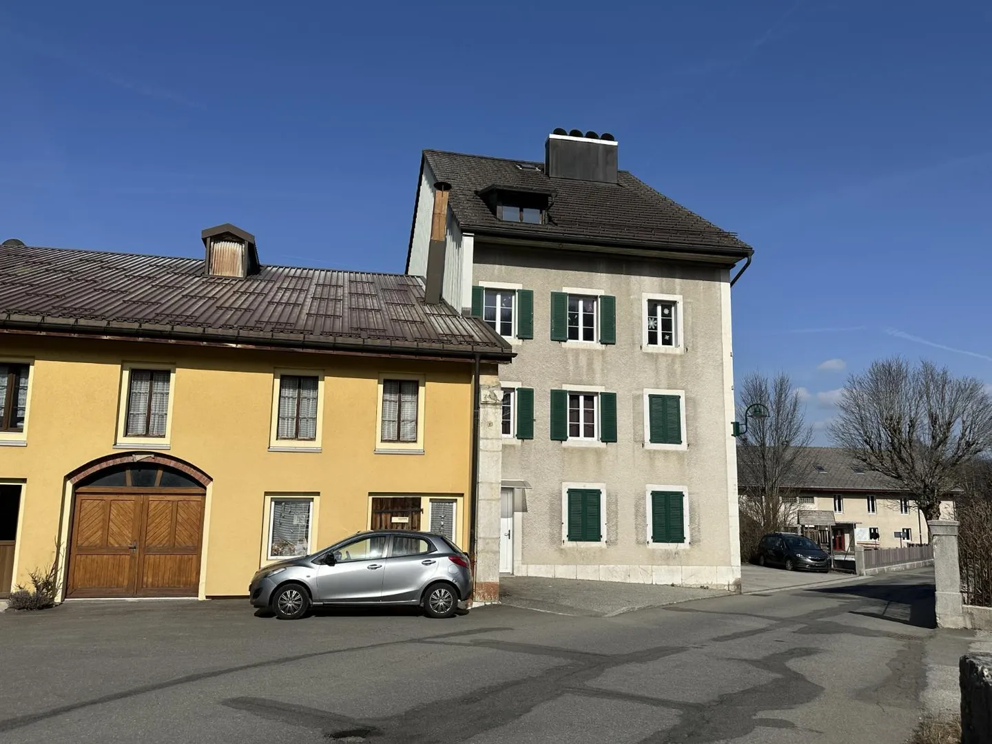 Edificio residenziale - Foto 1 di 13