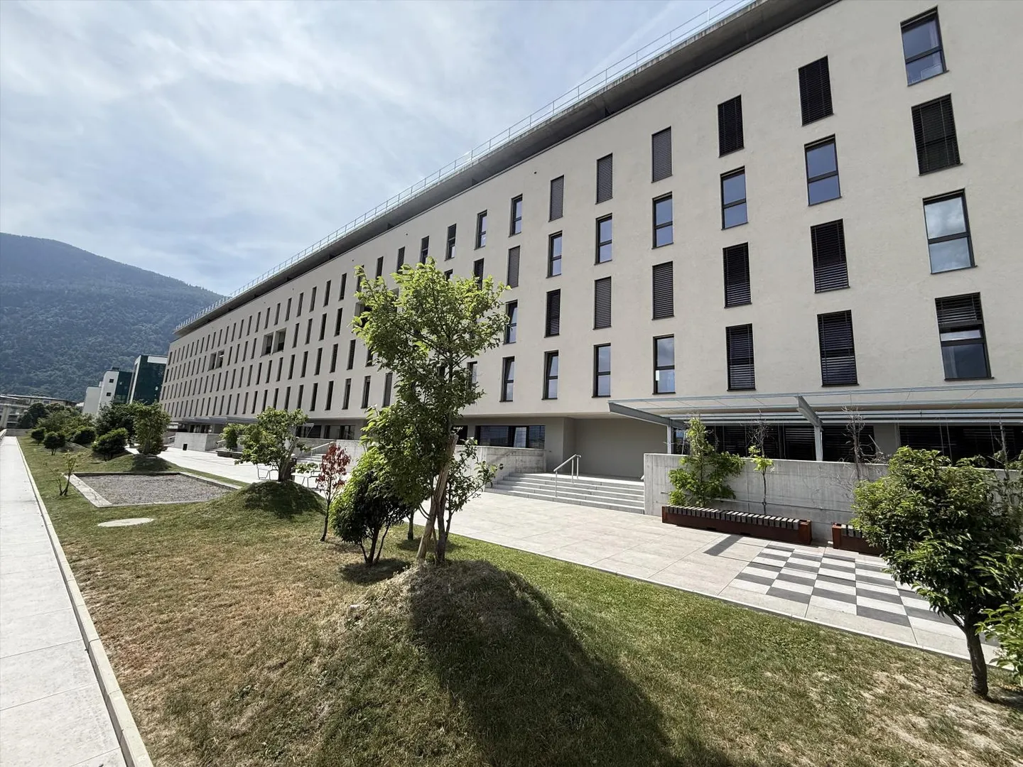 Appartement moderne 4,5 pièces avec balcon - Photo 3 sur 11