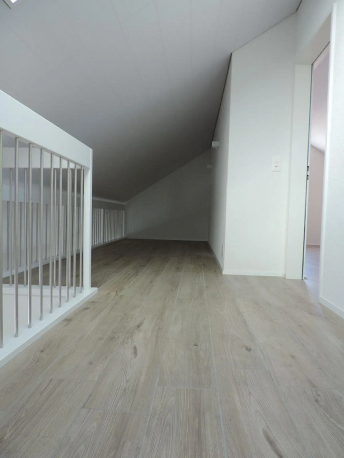 Bell'appartamento di 3,5 stanze in mansarda - Foto 6 di 10