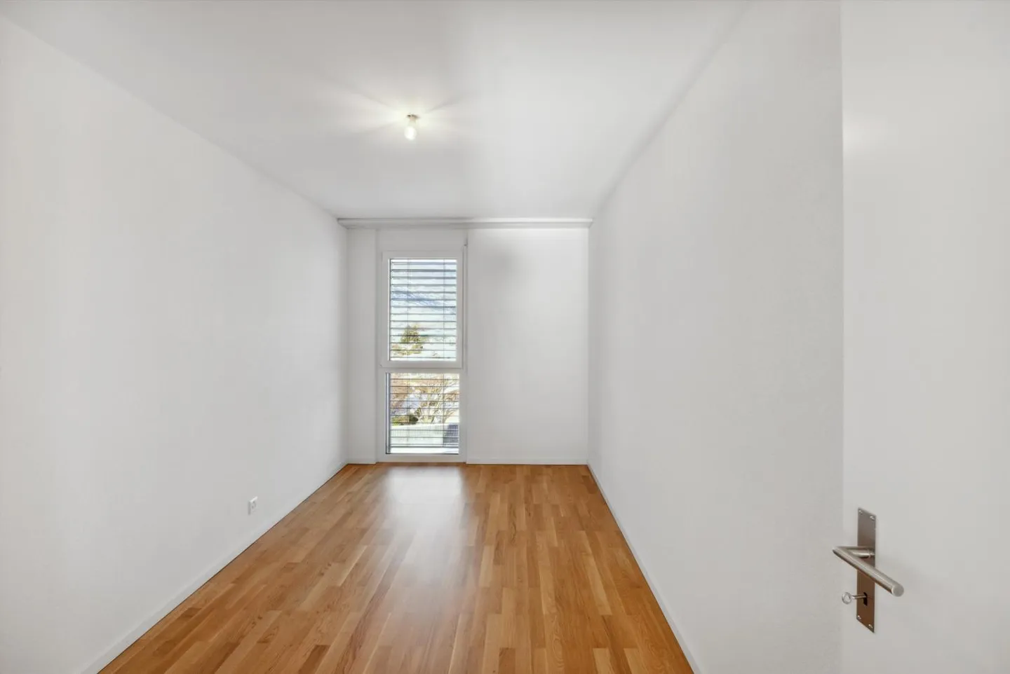 Appartement moderne 4,5 pièces avec balcon - Photo 10 sur 11