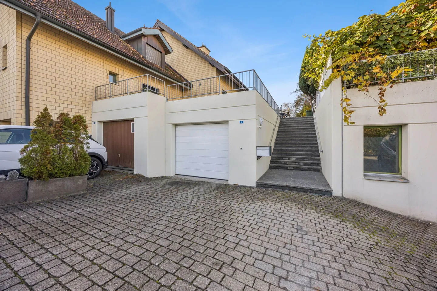 Living in the Green: Garden, Privacy, and Direct Access to the Forest - Photo 14 of 14