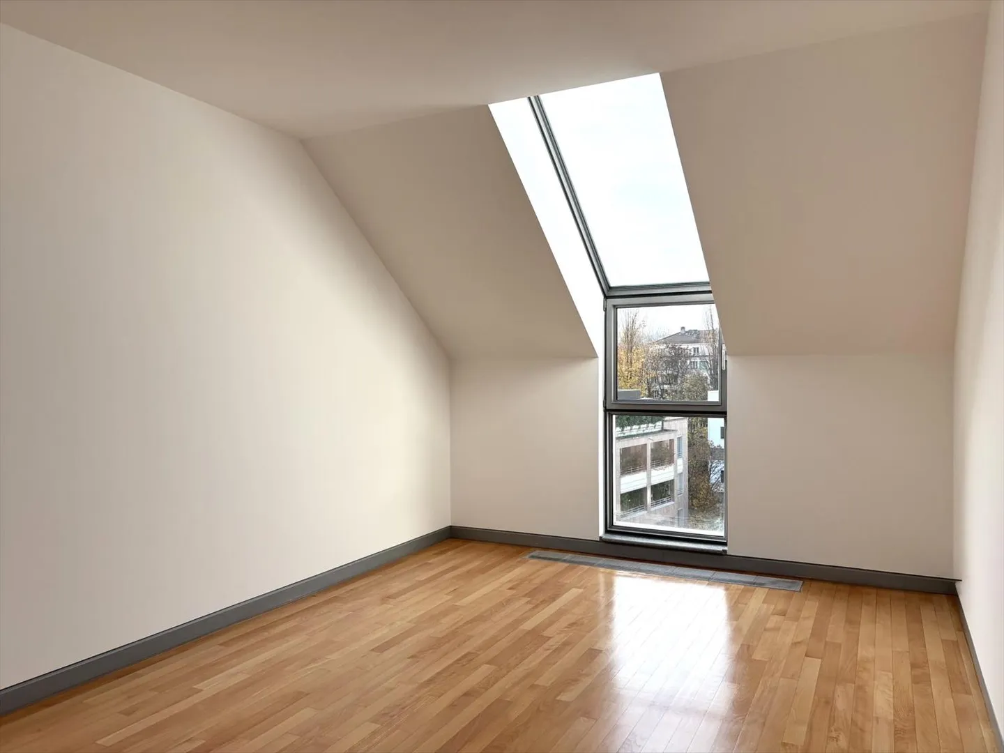 Duplex 8.5 Zimmer - Foto 6 von 13