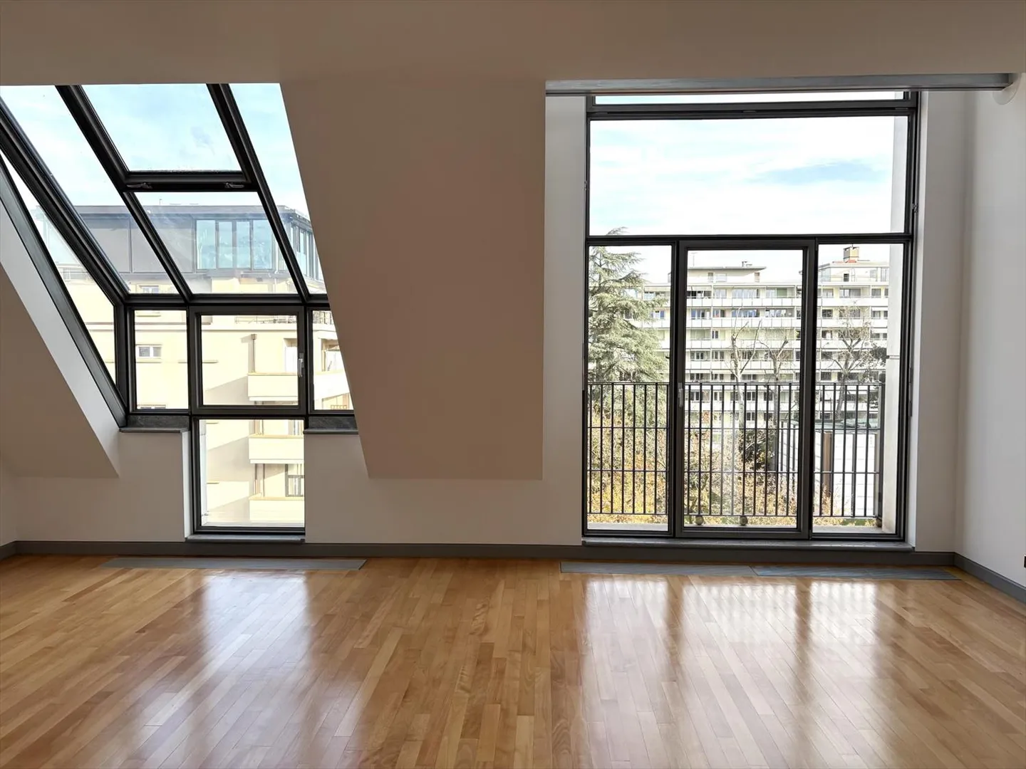 Duplex 8.5 Zimmer - Foto 1 von 13