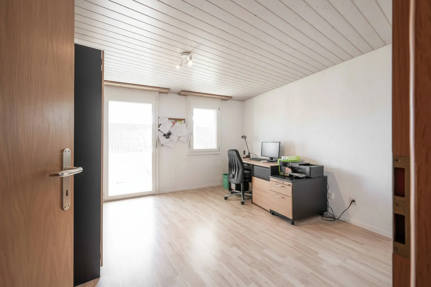 Charming Family Home in Roggwil - Photo 11 of 15