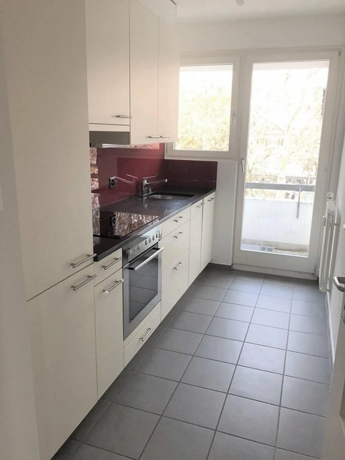 Sind Sie auf der Suche nach einer Wohnung an ruhiger Lage? - Foto 3 von 11