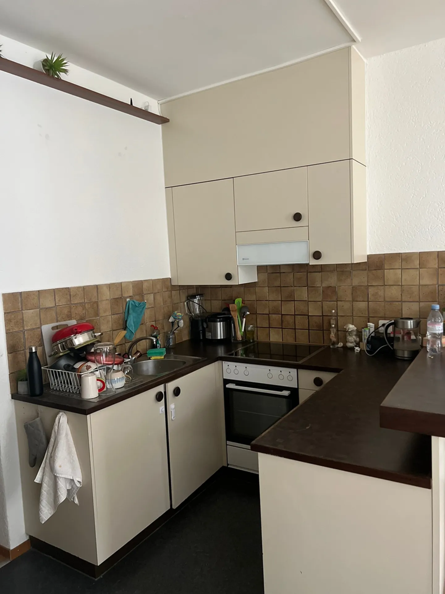 Apartment for rent - Photo 3 of 5