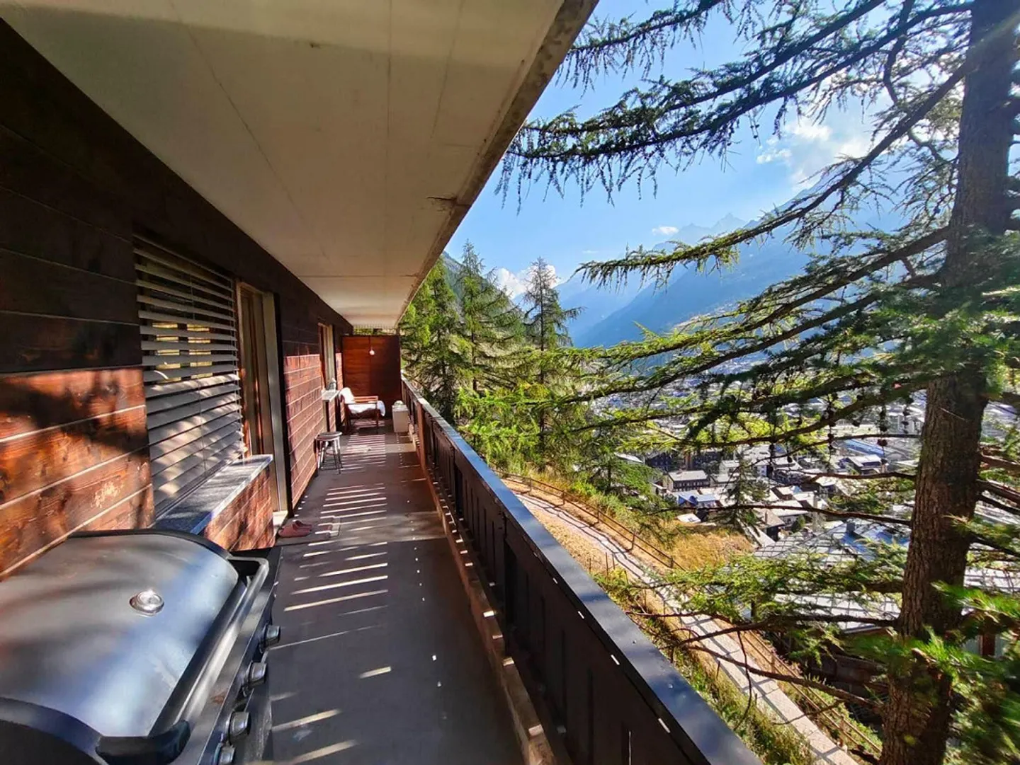 Appartement lumineux de 4,5 pièces avec belle vue sur le village - Photo 13 sur 13