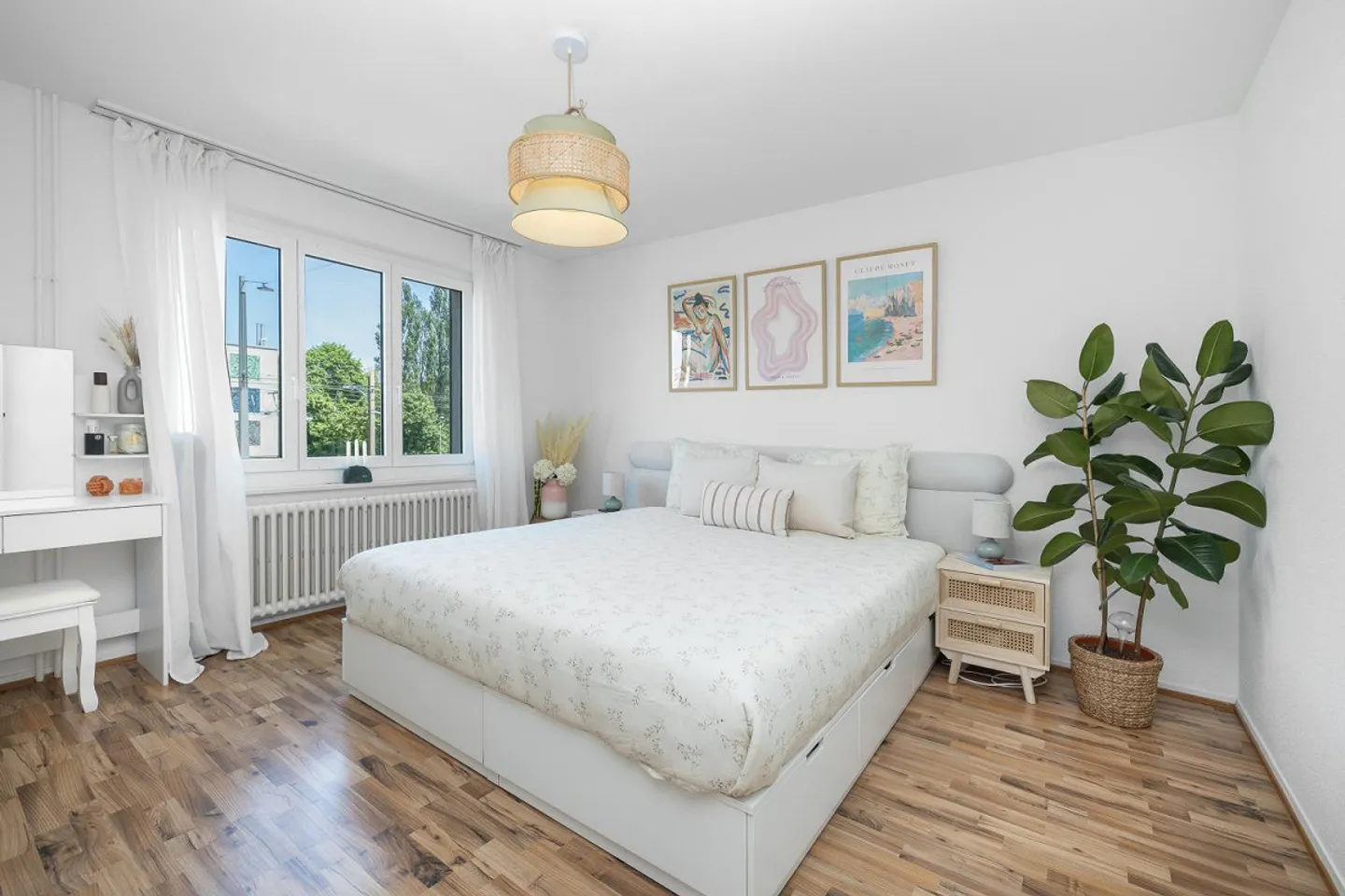 Investment opportunity in a central location - Photo 3 of 11