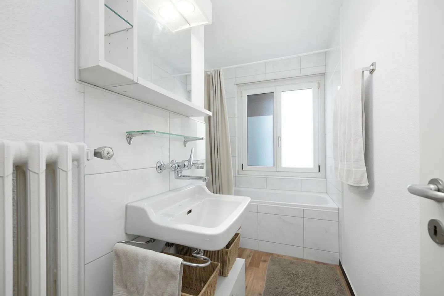 Investment opportunity in a central location - Photo 7 of 11