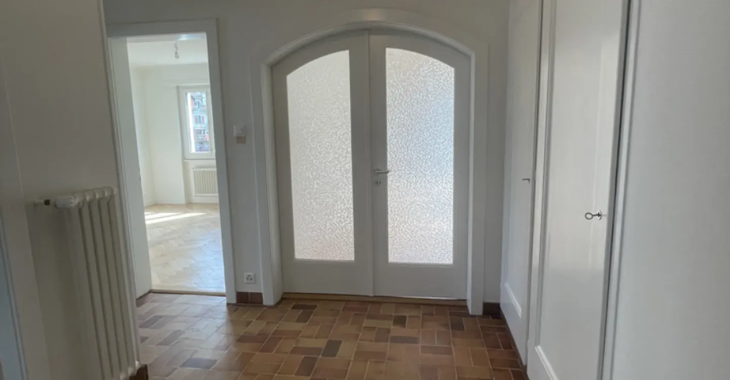 Charmante 2,5-Zimmer-Wohnung in Pully mit herrlichem Blick auf den See - Foto 2 von 10