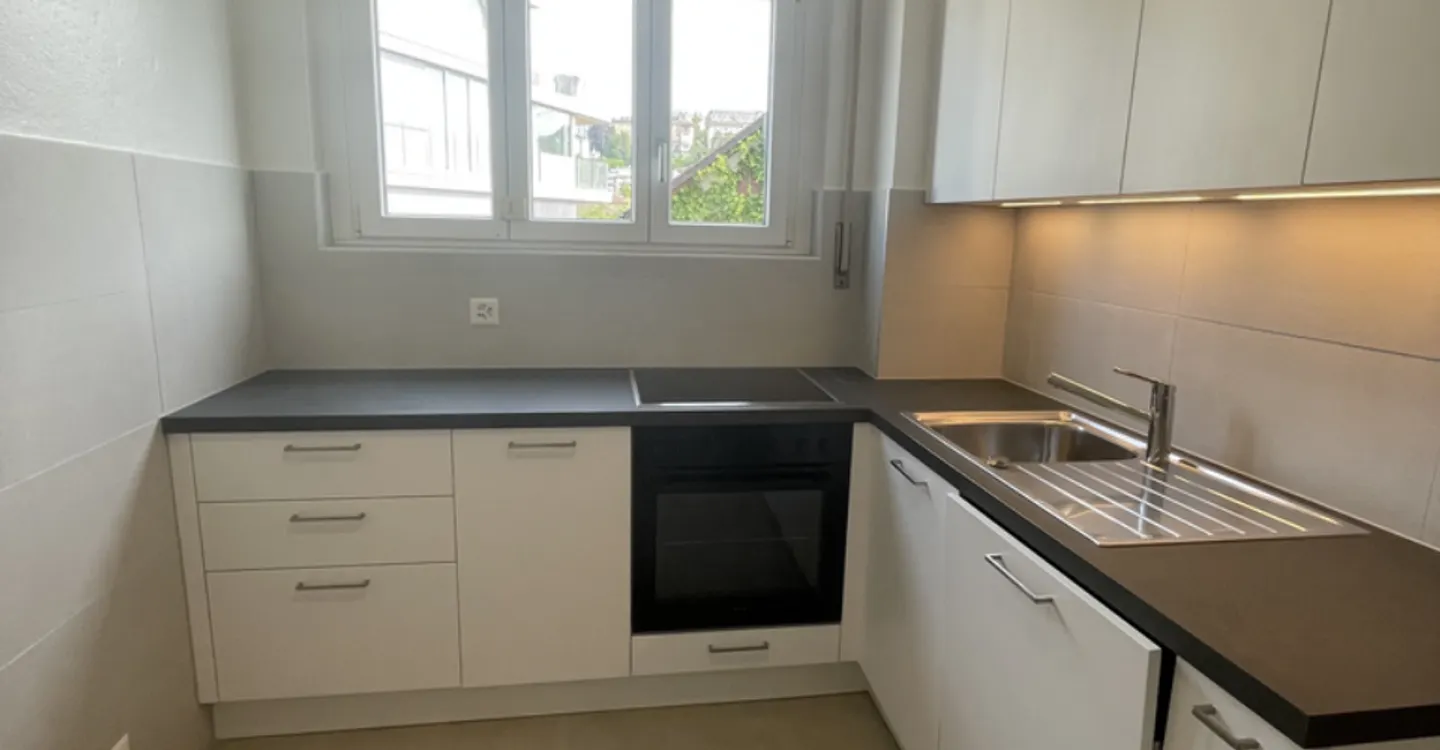Charmante 2,5-Zimmer-Wohnung in Pully mit herrlichem Blick auf den See - Foto 4 von 10