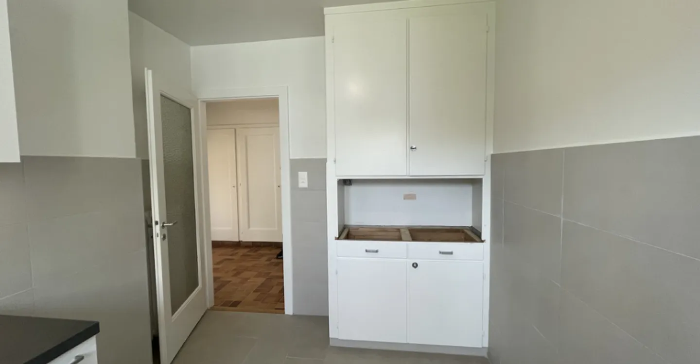 Charmante 2,5-Zimmer-Wohnung in Pully mit herrlichem Blick auf den See - Foto 5 von 10