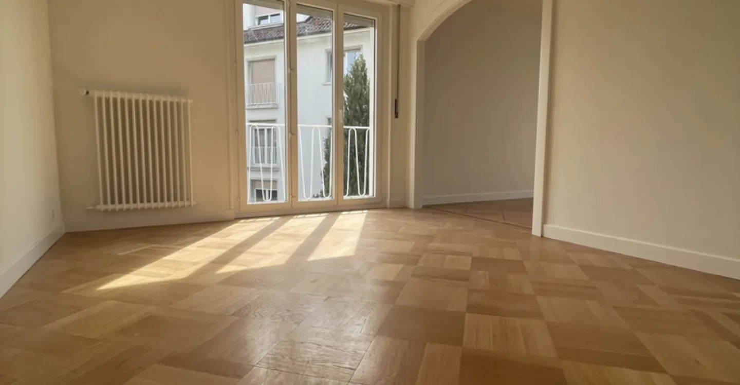 Charmante 2,5-Zimmer-Wohnung in Pully mit herrlichem Blick auf den See - Foto 7 von 10