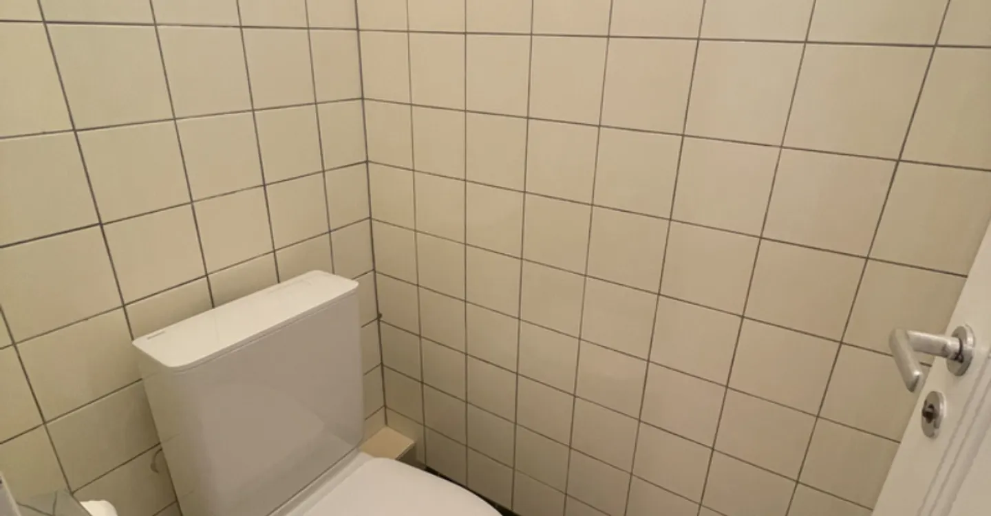 Charmante 2,5-Zimmer-Wohnung in Pully mit herrlichem Blick auf den See - Foto 8 von 10