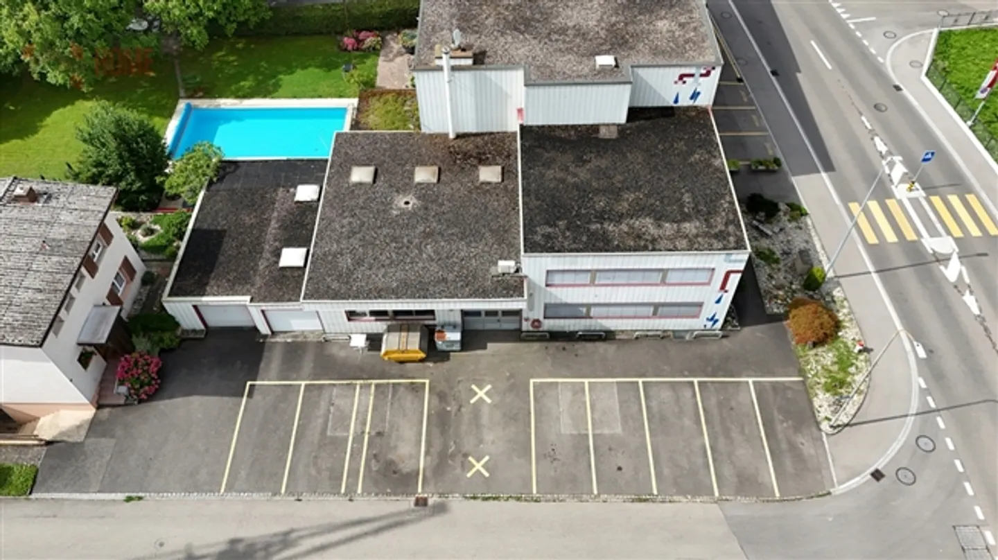Posizione centrale a Gunzgen – Edificio residenziale e commerciale con potenziale di rendimento - Foto 3 di 14