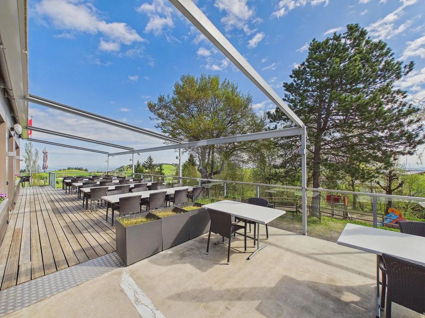 JOAILLERIE RÉNOVÉE AVEC UN ÉNORME POTENTIEL - Photo 5 sur 6