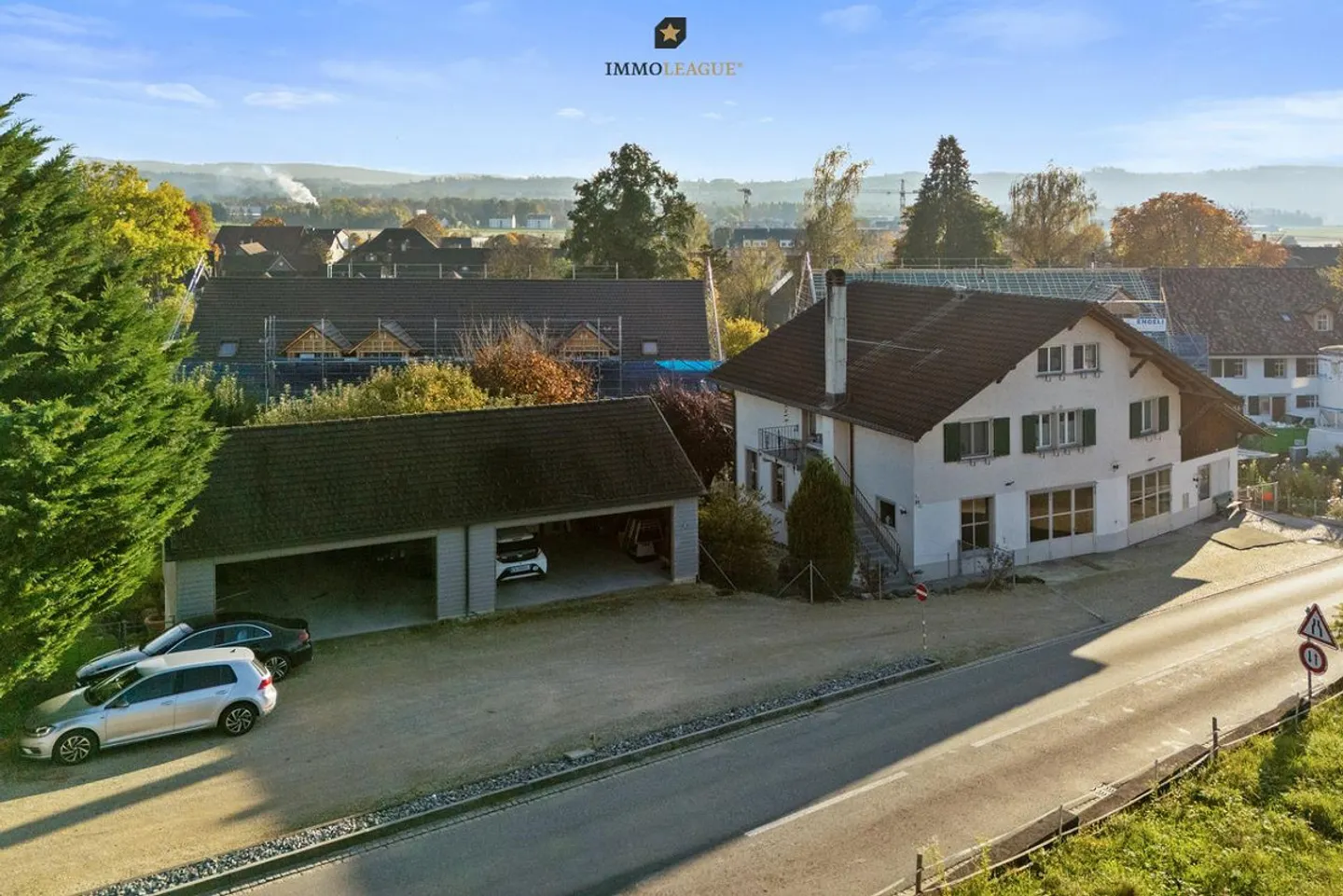 Maison multifamiliale attrayante avec un rendement potentiel de 4,70 % - Photo 2 sur 8