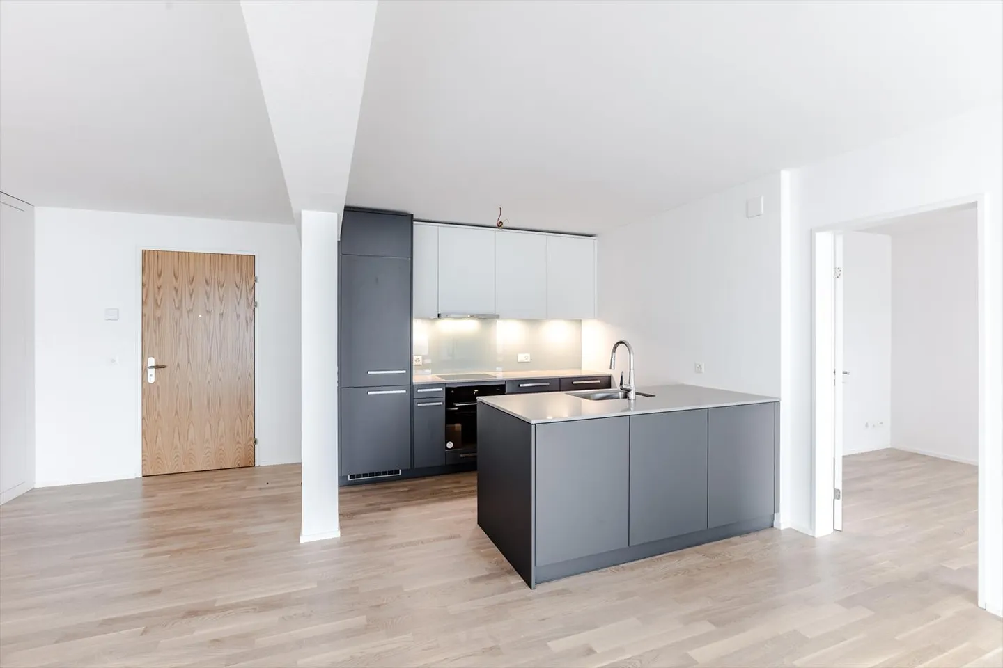 Apartment for rent - Photo 2 of 11