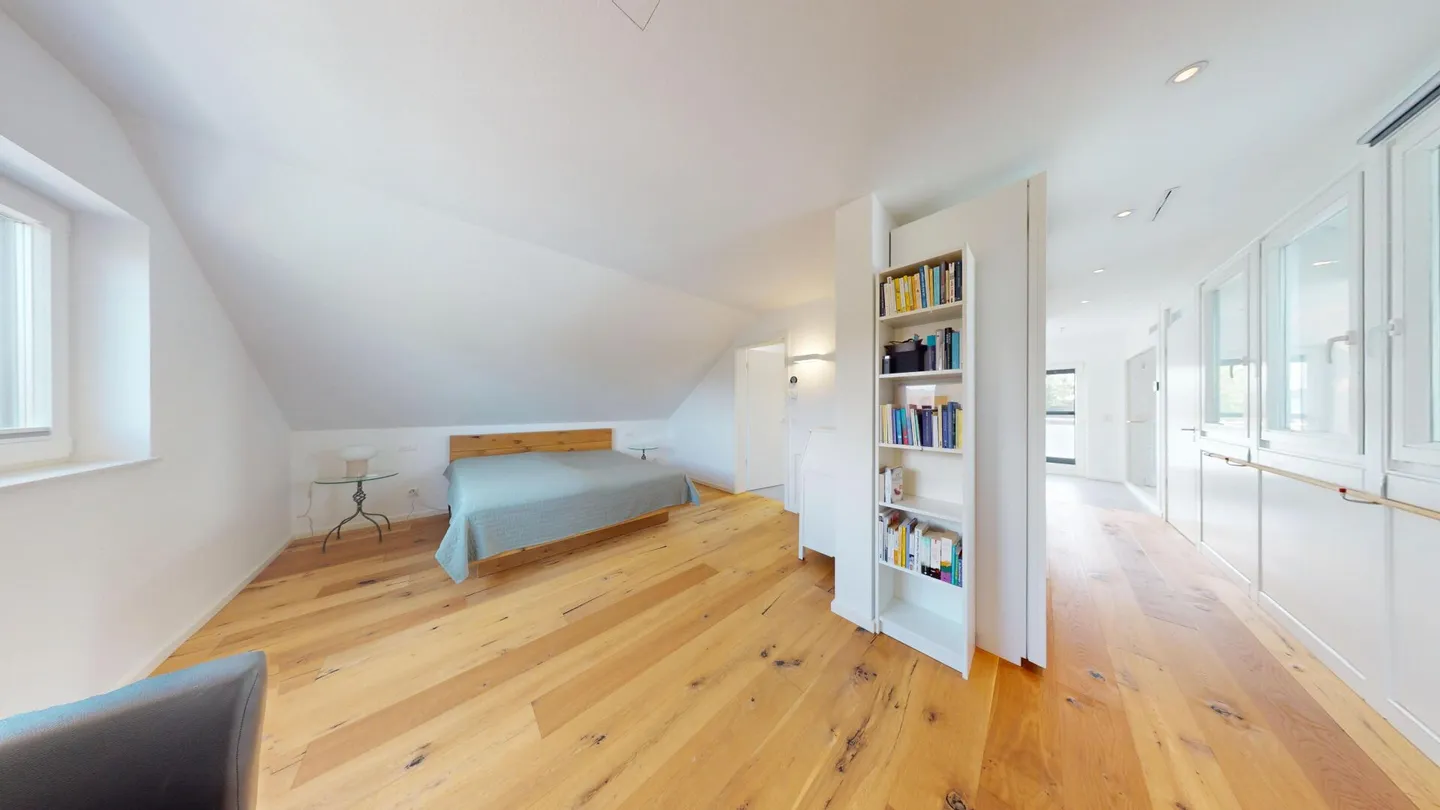 Exclusive Living Oasis with Special Living Comfort - Photo 8 of 9