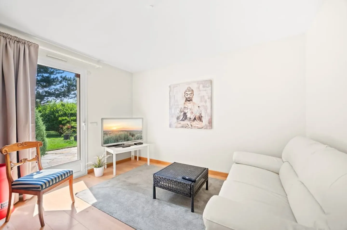 DIVONNE-LES-BAINS: MAGNIFICENT HOUSE WITH POOL & JACUZZI - Photo 8 of 13