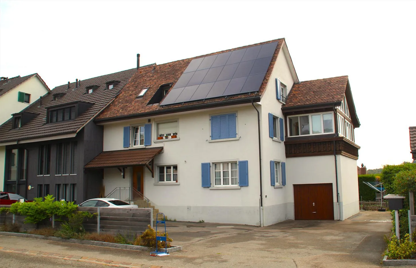 Appartement de 4 1/2 pièces au rez-de-chaussée - Photo 1 sur 4