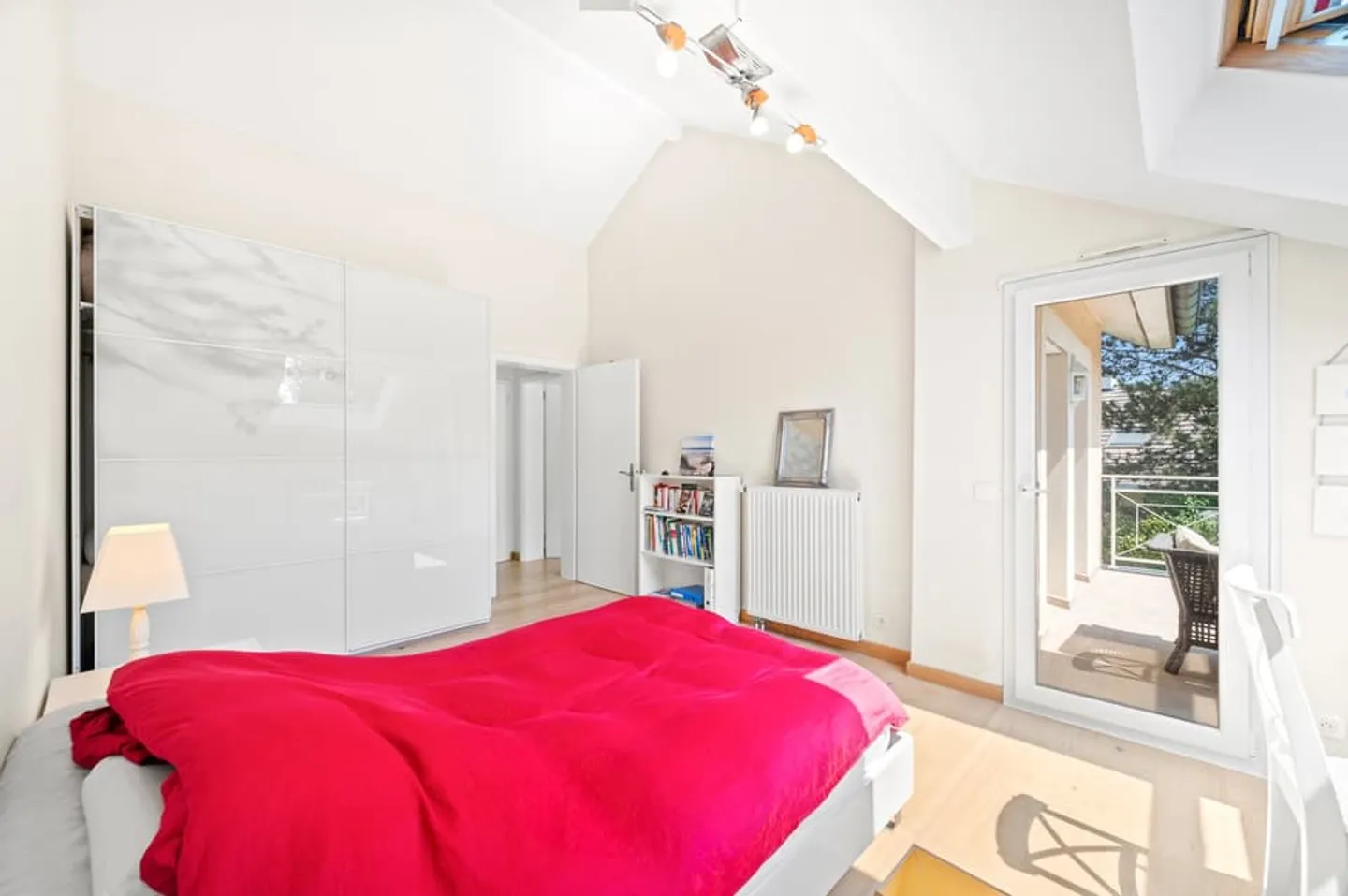 DIVONNE-LES-BAINS: MAGNIFICENT HOUSE WITH POOL & JACUZZI - Photo 11 of 13