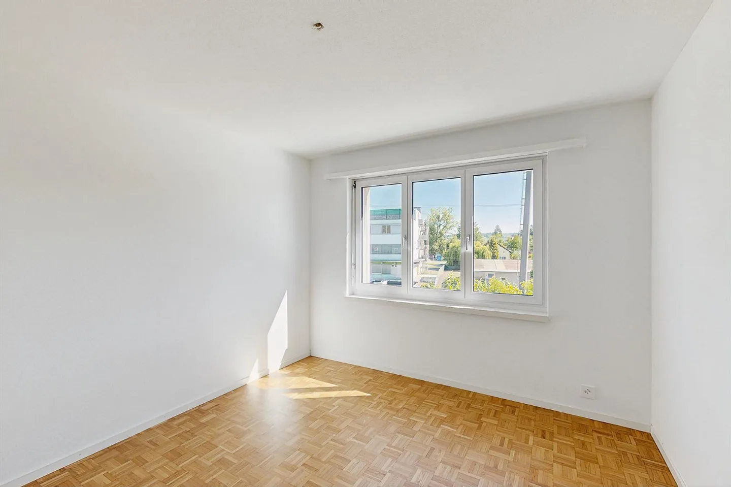 Vie moderne à Schwerzenbach – fraîchement rénové et bien connecté ! - Photo 10 sur 11