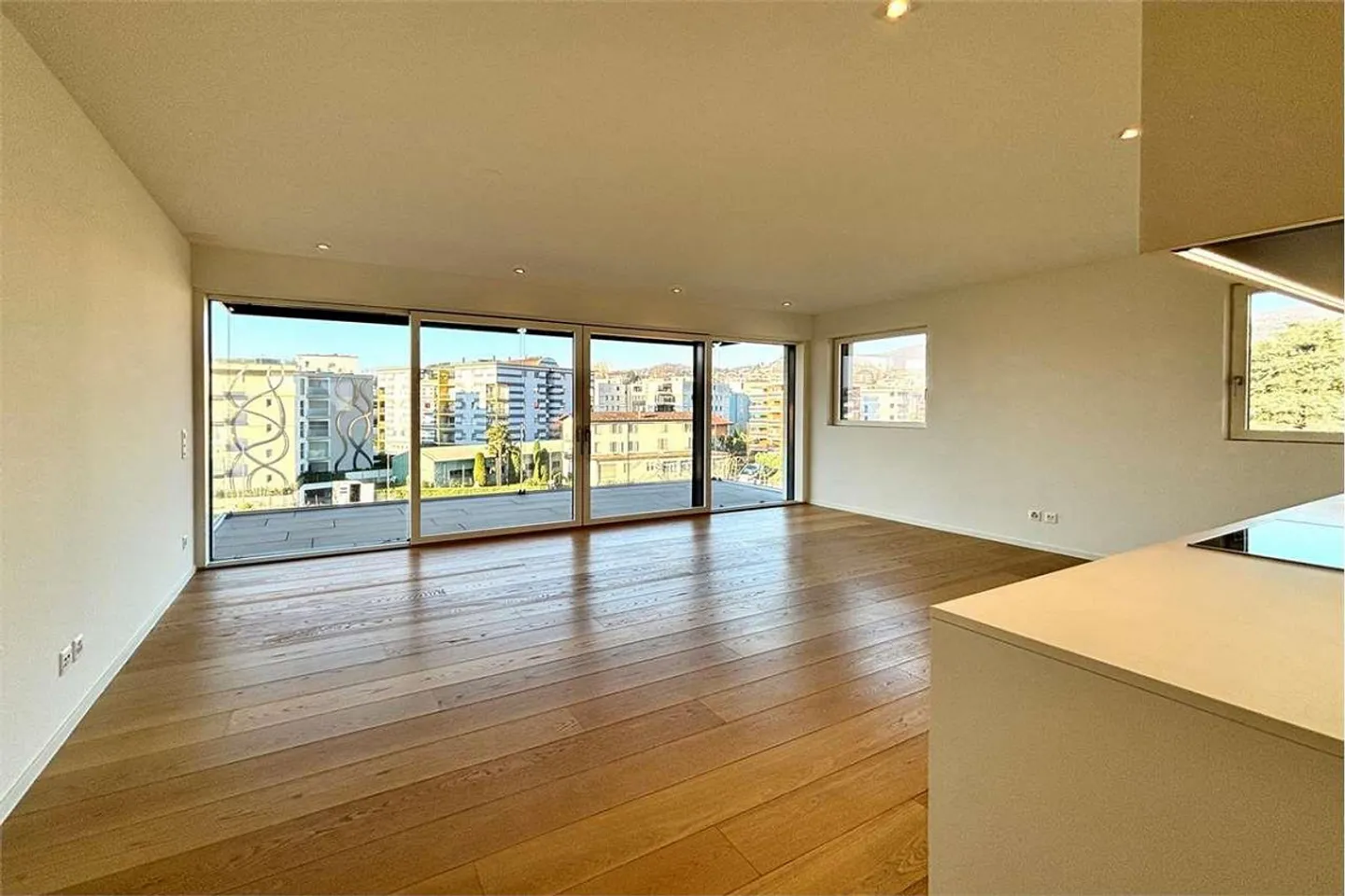 Appartamento moderno con vista lago - Foto 2 di 13