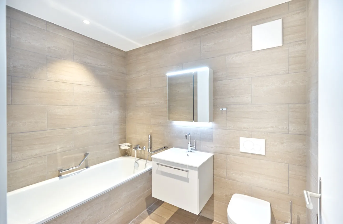 Top 3.5 Zimmer-Wohnung / 2. OG - Foto 11 von 15