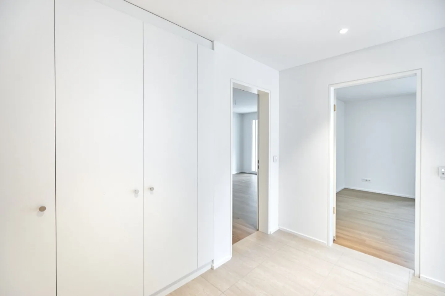 Top 3.5 Zimmer-Wohnung / 2. OG - Foto 10 von 15