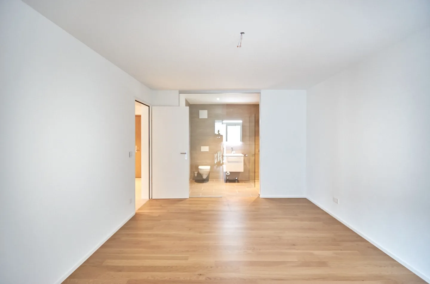 Top 3.5 Zimmer-Wohnung / 2. OG - Foto 12 von 15