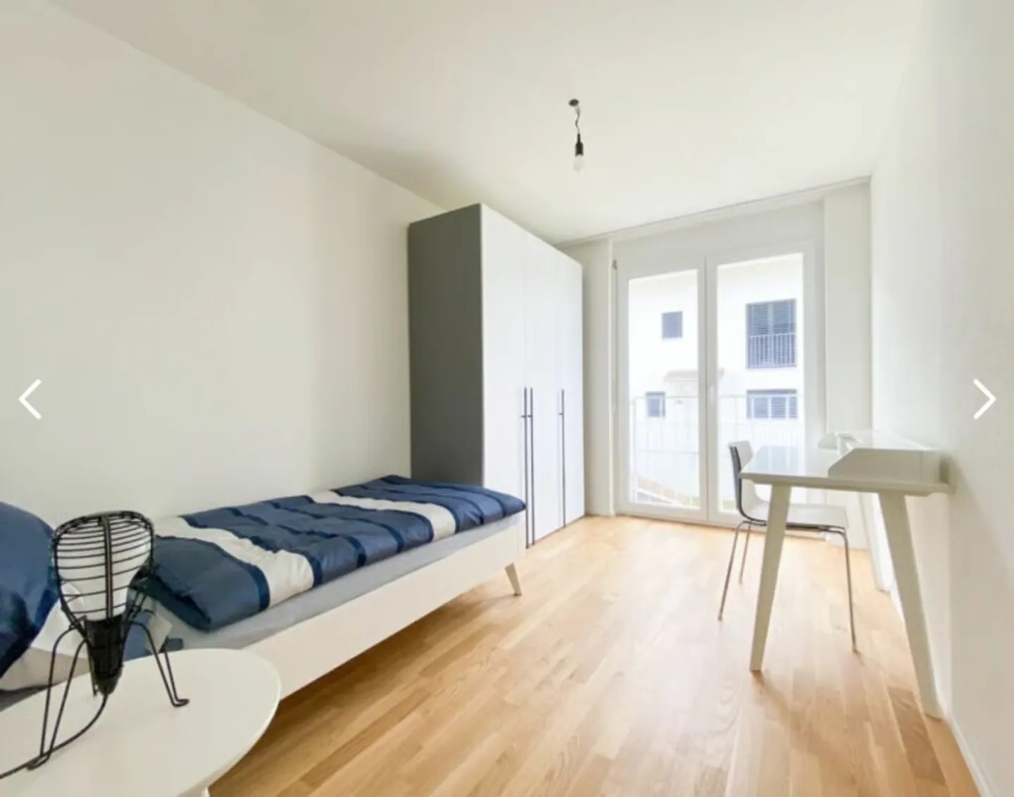 Modernes Eckhaus mit Garten - Foto 9 von 12