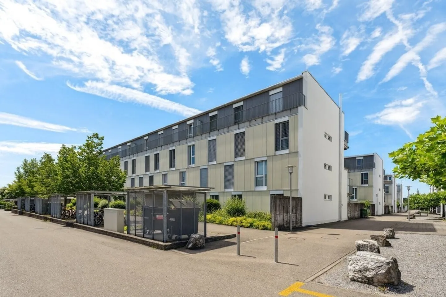 Living happiness at first sight - Photo 2 of 8