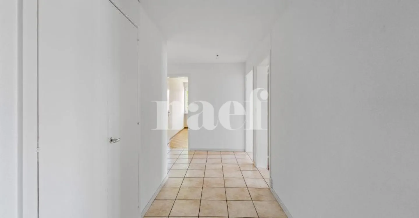 5-Zimmer-Wohnung im 4. Stock zu vermieten in Fribourg - Foto 4 von 11