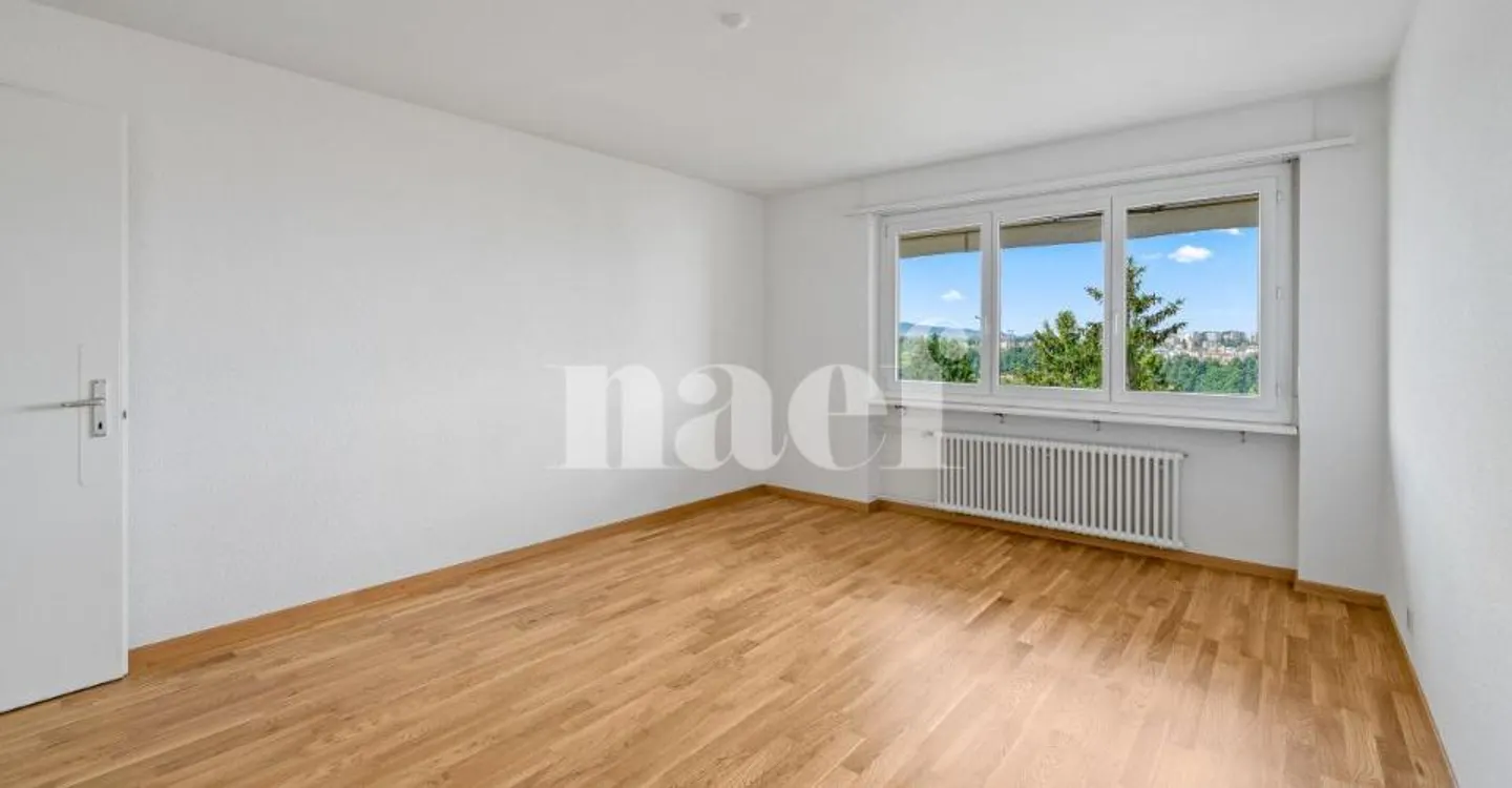5-Zimmer-Wohnung im 4. Stock zu vermieten in Fribourg - Foto 5 von 11