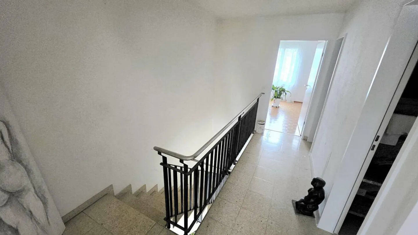 Spazioso Duplex nel cuore di Losone | Ihr geräumiges Refugium im Herzen von Losone - Foto 4 di 10