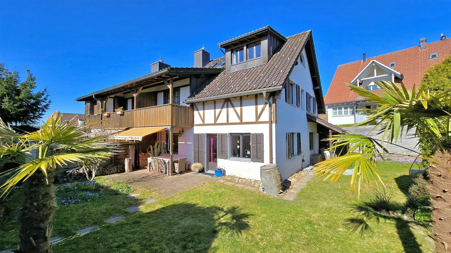 Una casa ideale per una famiglia in una posizione tranquilla e soleggiata - Foto 1 di 14