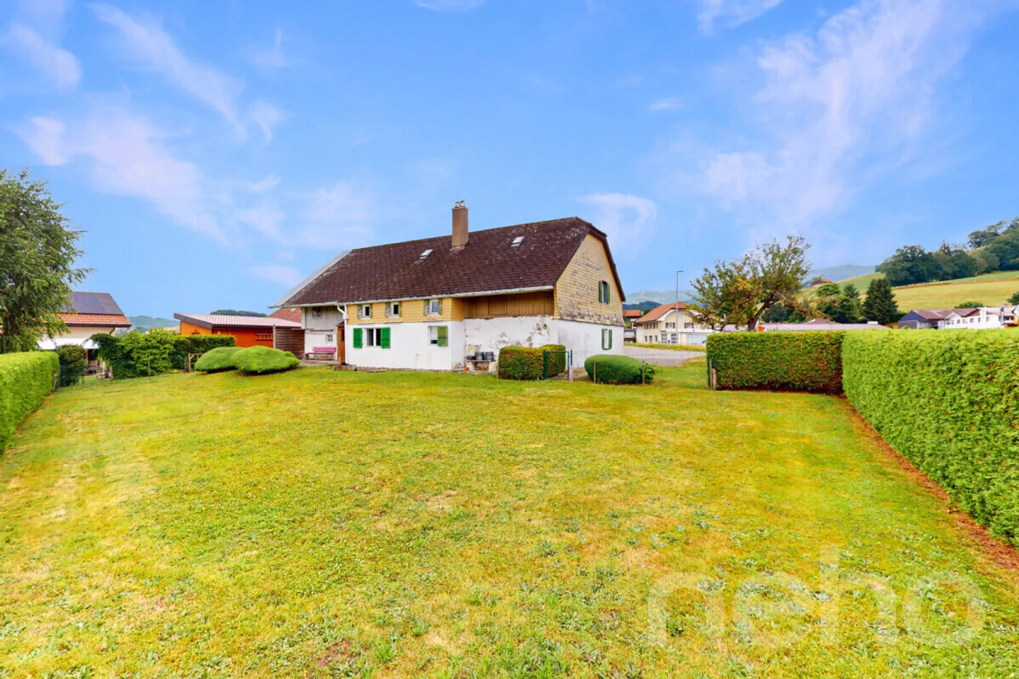 Selten! Schönes Grundstück für Einfamilienhaus oder Wohnungen - Foto 2 von 12