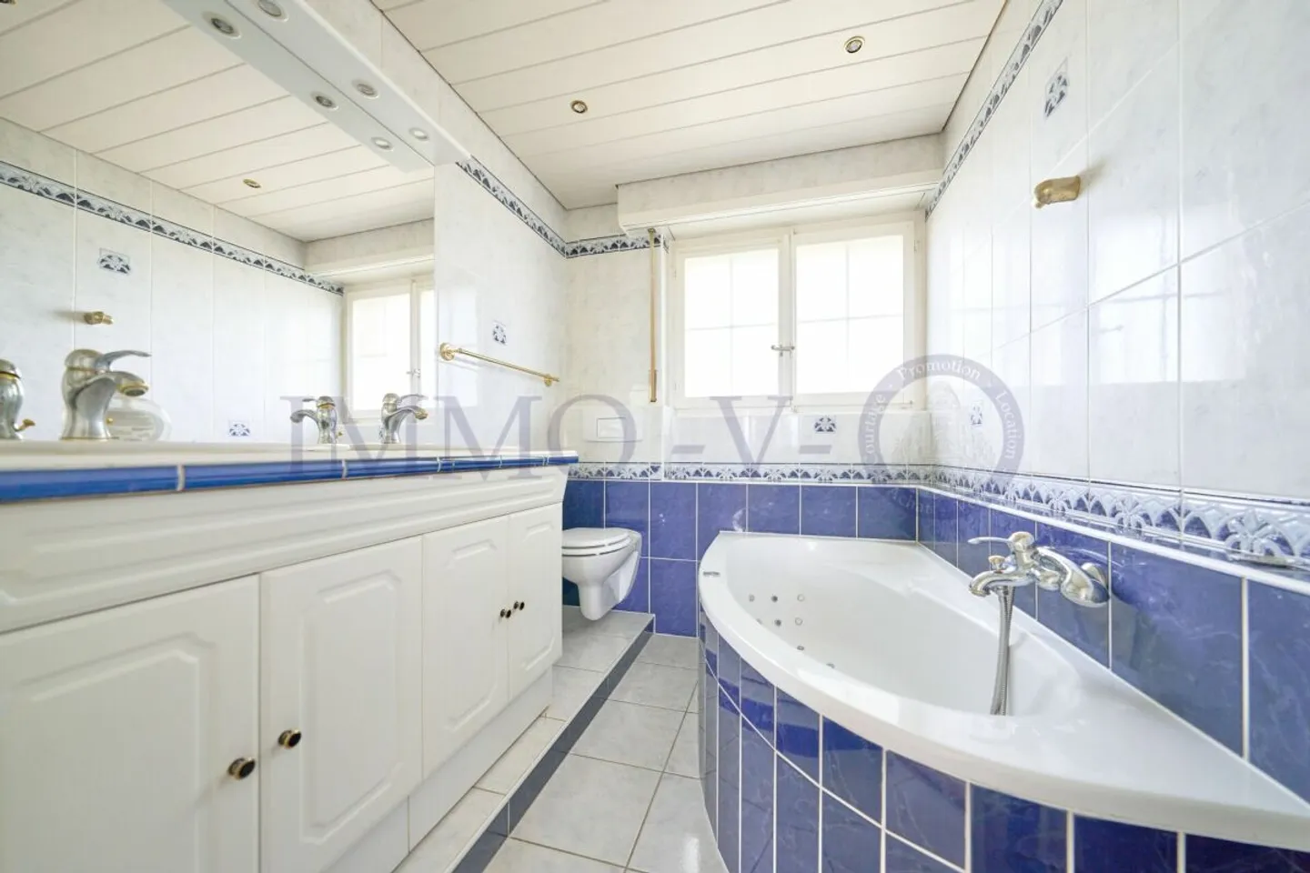 Geräumige Villa mit Garten und Pool - Foto 16 von 16