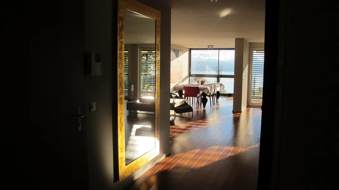 Contemporary Apartment with Lake View - Photo 9 of 15